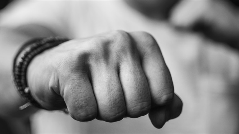 Уманцю, який влітку побив сусіда, оголосили підозру