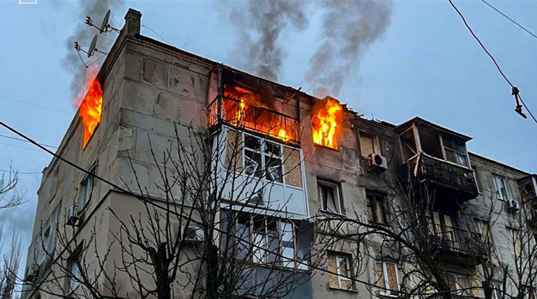 На Херсонщині армія рф завдала ударів по критичній та соціальній інфраструктурі, житлових кварталах