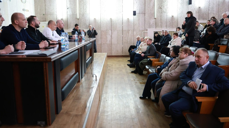 Про ефективність медичної сфери з лікарями Хмельниччини говорили представники обласної ОВА та ВРУ
