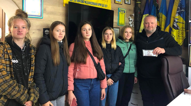 Ярмарок задля збору коштів для ЗСУ відбувся у Червоноградському гірничо-будівельному ліцеї