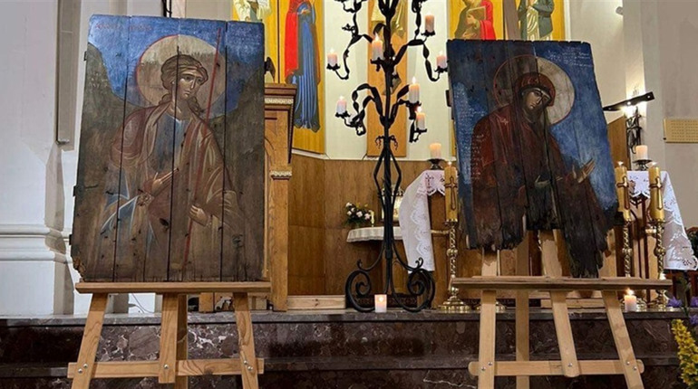 Ікони на ящиках і молитва за військовослужбовців: у Фастівському костелі відбувся захід пам’яті