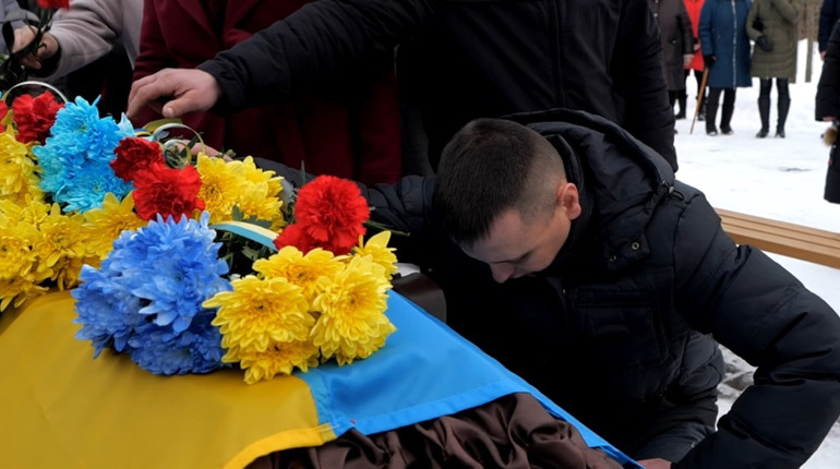 Шосткинська громада провела в останню путь 24-річного військового штурмового батальйону