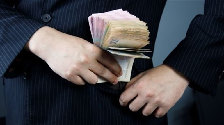 Повідомили про підозру черкащанину, який привласнив 2,3 мільйони гривень бюджетних коштів