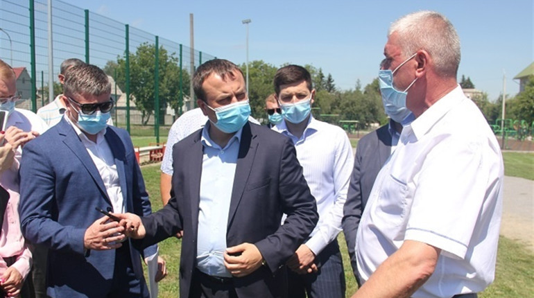 Після шквалу критики на адресу мера Калинівки голова ОДА скасував відвідини ЦНАПу