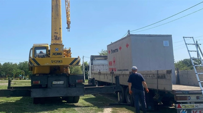 У Миколаївській громаді встановлено соціальне мобільне укриття