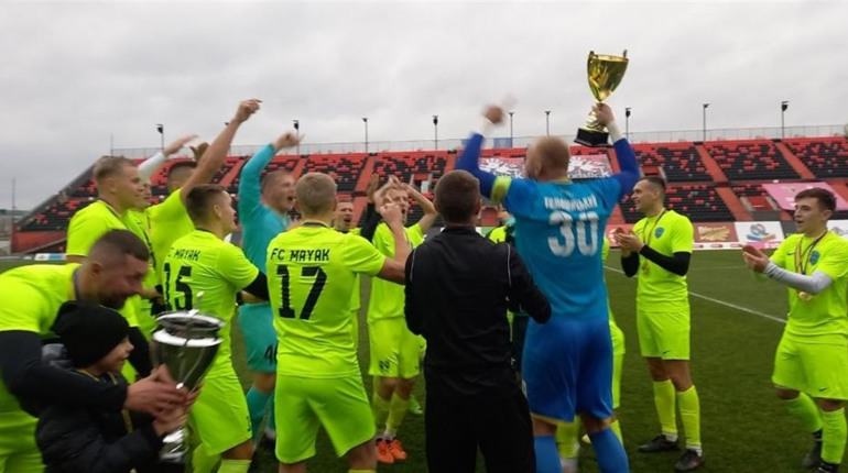 Сарненський «Маяк» здобув кубок Рівненської області з футболу: як це було