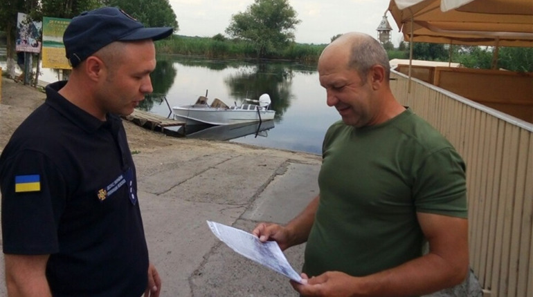 Як спалахує трава у літню спеку, і що треба знати, щоб не було потреби викликати пожежників