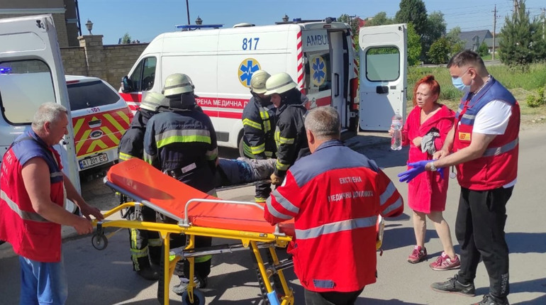 У Фастівському районі на дні свердловини для води знайшли двох чоловіків без свідомості