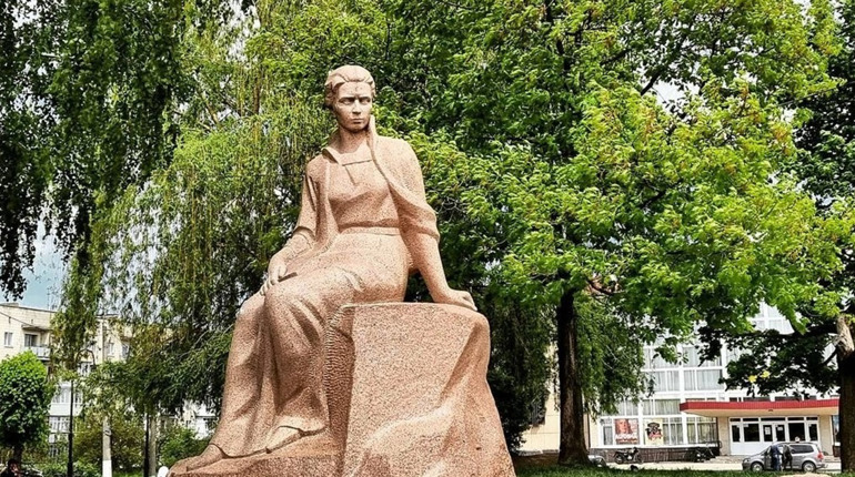 У Звягелі відбудеться Міжнародне свято літератури "Лесині джерела": програма заходів
