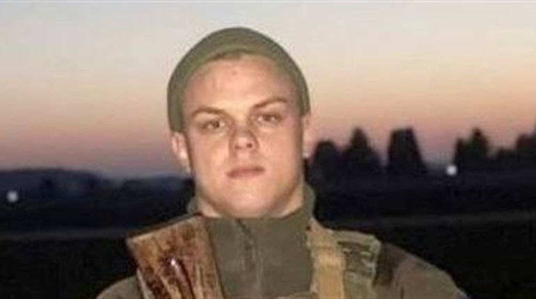 Назавжди 20: звягеляни збирають підписи для петиції щодо присвоєння "Героя України" Денису Радченку