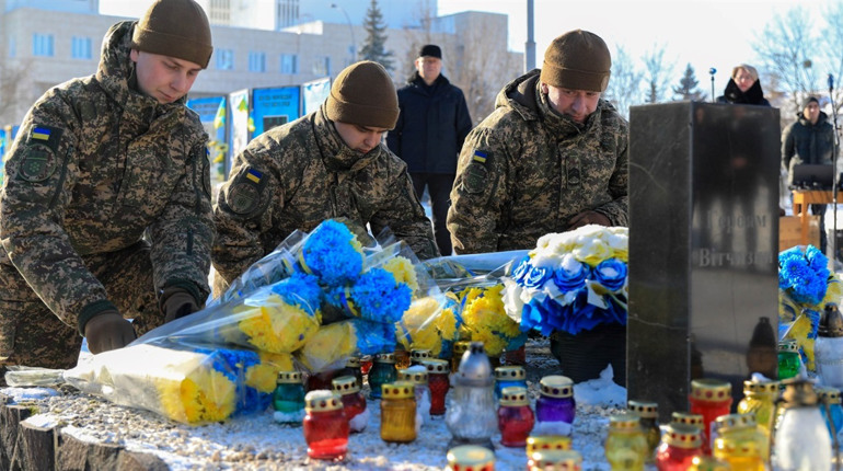 У Нетішині вшанували пам'ять героїв-кібергів