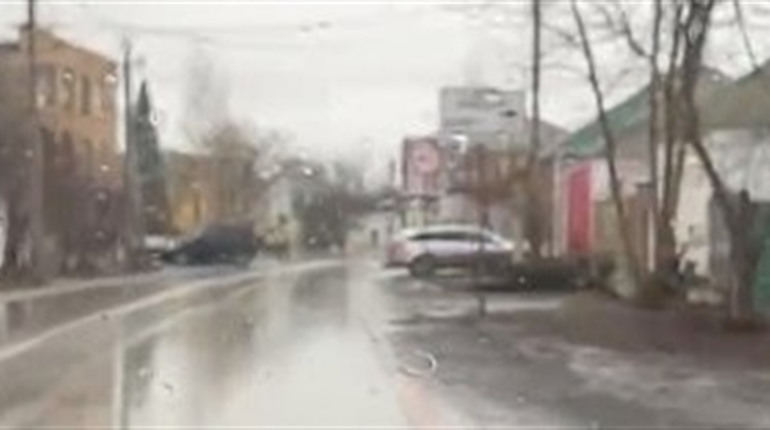 Шторм у Генічеську. У районі жителі сидять без світла та зв’язку