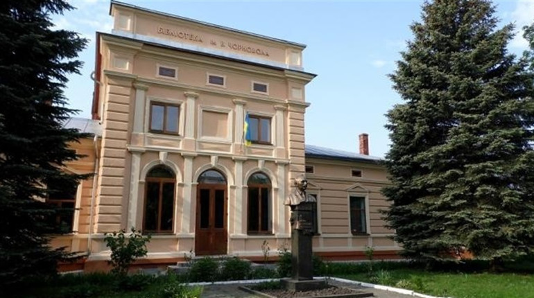 У Дрогобицькій громаді куплятимуть книги місцевих авторів для бібліотек: на це виділять 200 000 грн