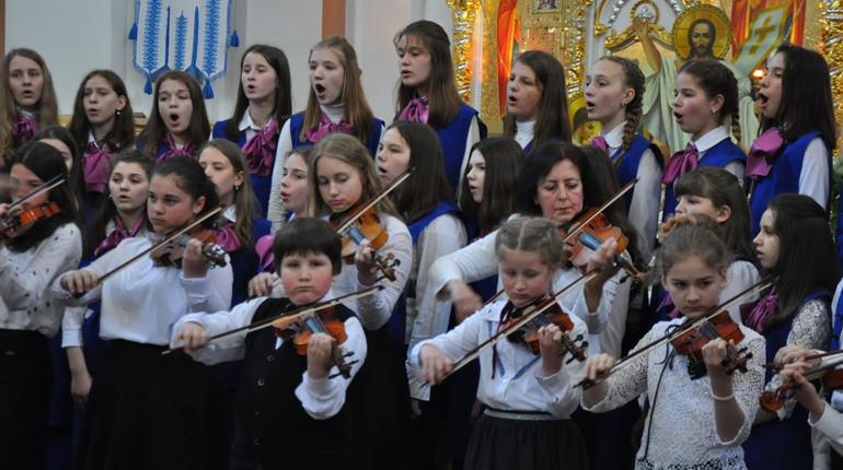 Завершився молодіжний фестиваль духовного співу «Кременецькі хорові вечори «Ave Maria»
