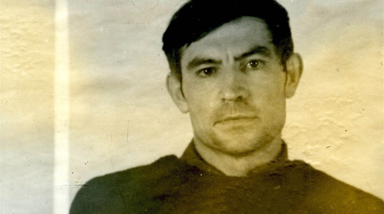 Гуляємо вулицею Василя Стуса в Херсоні. Це одна з найстарших вулиць міста — тут багато цікавого