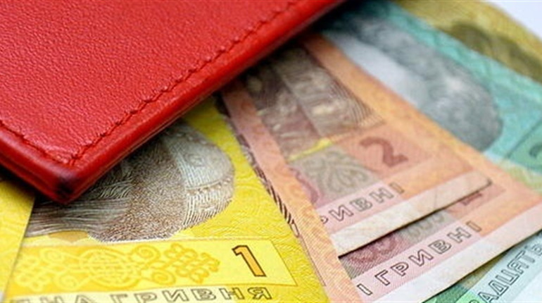 Продукти, одяг чи подорожі? Куди витрачають свій заробіток южноукраїнці? Опитування