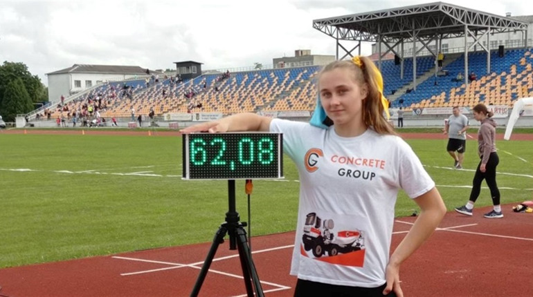 Золото до 15 річчя: уманська легкоатлетка Поліна Дзерожинська перемогла на Чемпіонаті України