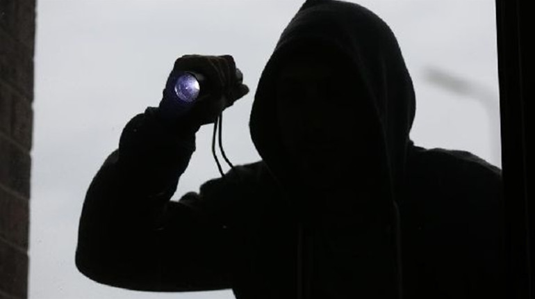 У Реваківцях невідомі викрали з трактора навігаційну систему та два акумулятори