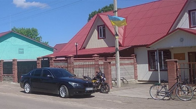 Побили через зауваження: чоловіка з Сарненського району госпіталізували після бійки