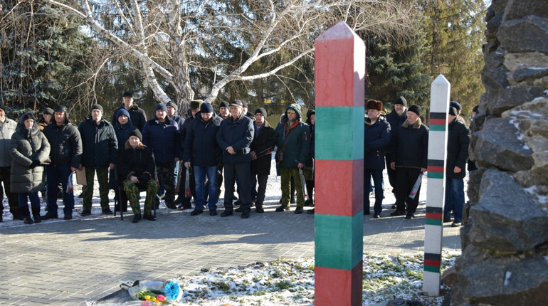 У Сватовому учасники бойових дій в Афганістані вшанували пам’ять про загиблих однополчан
