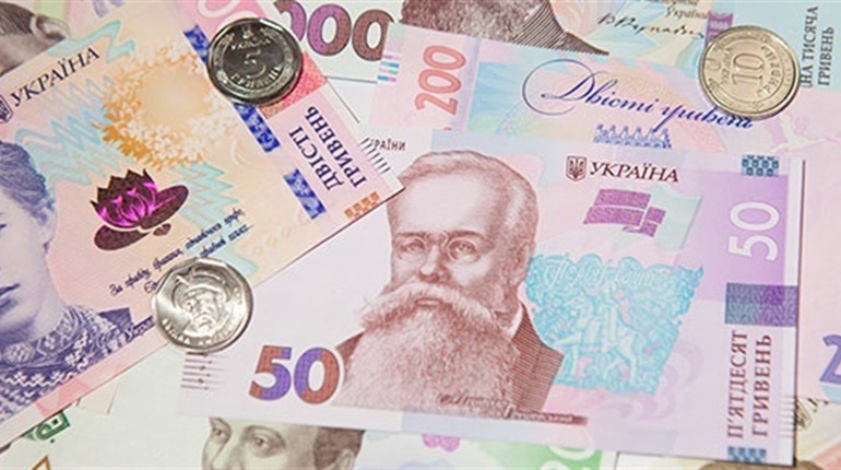 Уряд України подовжив термін отримання допомоги вимушеним переселенцям: куди звертатися в Умані
