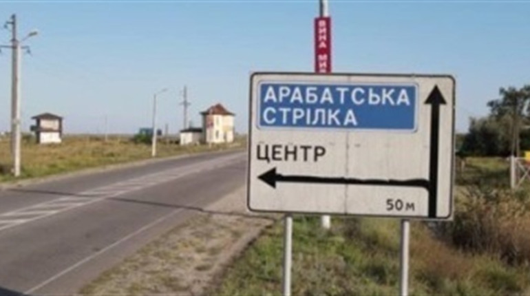 Логістичний коридор окупантів на ТОТ Херсонщини: бази відпочинку стають казармами