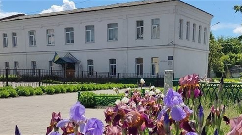 Шосткинська гімназія влаштовує благодійний ярмарок для допомоги ЗСУ
