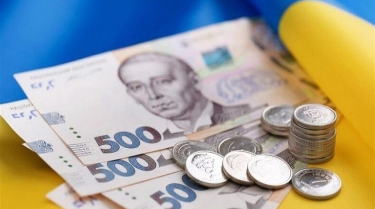 Податки для ФОПів, мікрокредити, зарплати і пенсії: що змінюється з 1 січня 2021