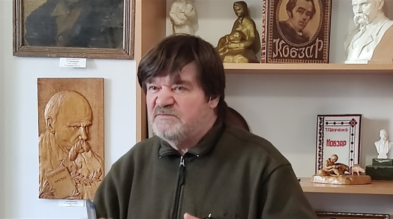 Філателіст Олександр Канівець показав у Знам’янці виставку про унікальність і духовну міць українців