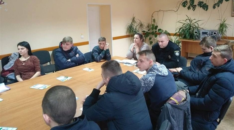 Захід для неповнолітніх, які мають проблеми із законом, провели  у ЦСССДМ