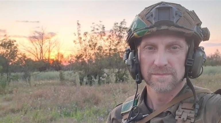 Воїна з Чорткова Анатолія Петльованого нагороджено медаллю «Золотий хрест» від Головнокомандувача