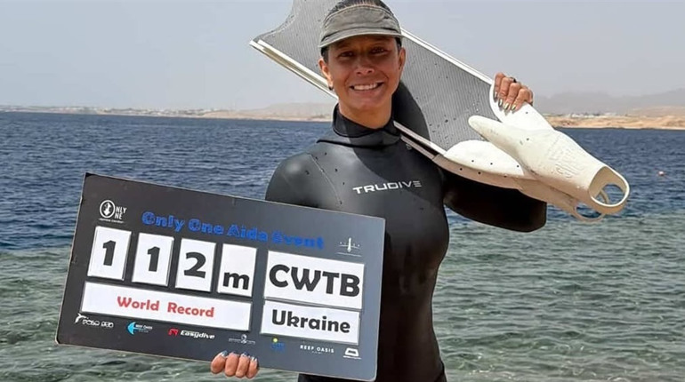 Українка Наталія Жаркова встановила два світові рекорди з фридайвінгу в Єгипті