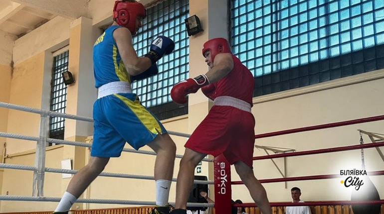 Тренування з ліхтариками: чому під час відключень світла не вся Біляївська ДЮСШ освітлена. Пояснення