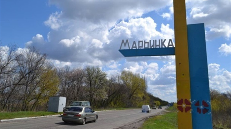 Бойовики обстріляли житловий квартал і школу у Мар'їнці: дітей евакуювали у бомбосховище 