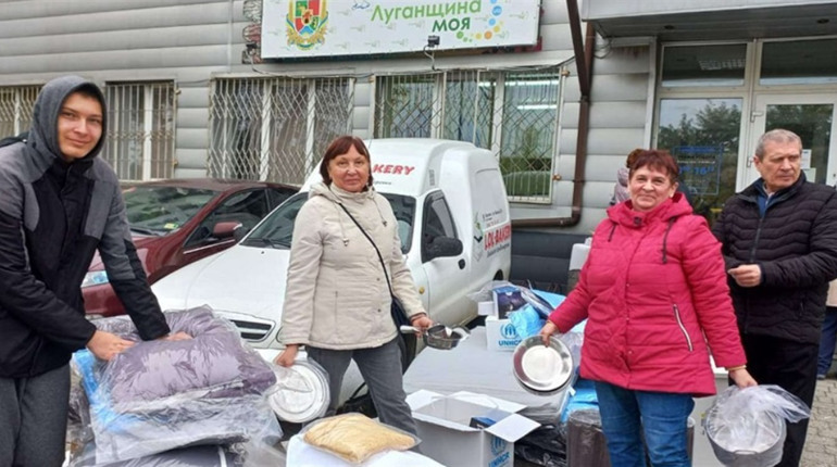 Гуманітарка. Сім’ї-переселенці з Луганщини одержали допомогу від міжнародних благодійників