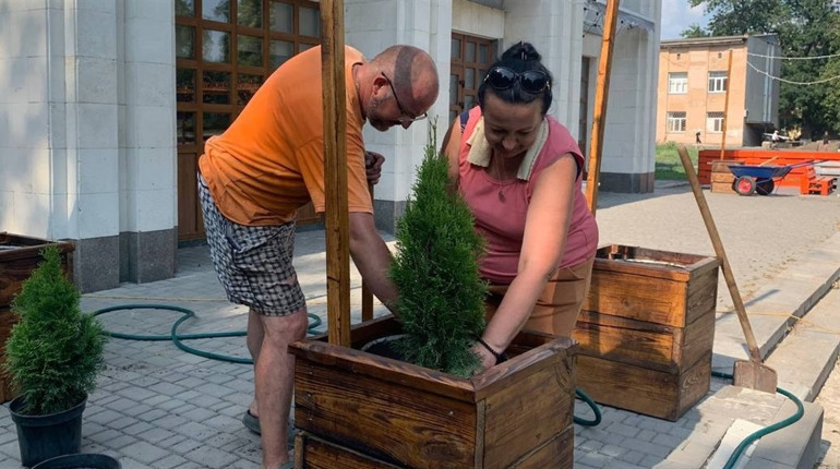 Біля "Зустрічі" скоро з'явиться молодіжний вуличний простір: громада кошти на це не виділяла