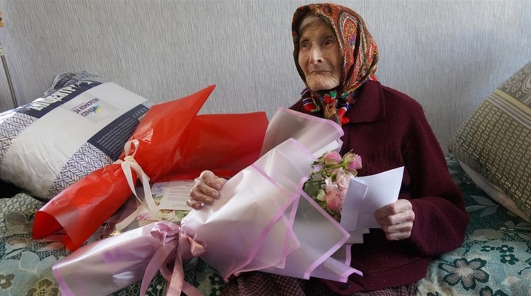 Вона народилася в один рік із королевою Єлизаветою ІІ та відсвяткувала 100-річний ювілей