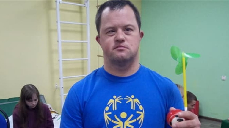 Пережив окупацію і знову підкорює спортивний світ: історія херсонця з синдромом Дауна