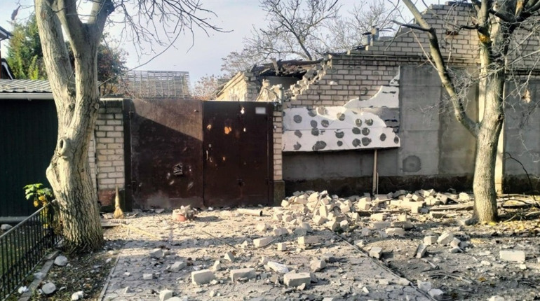 На Херсонщині армія рф завдала ударів по критичній, транспортній та соціальній інфраструктурі
