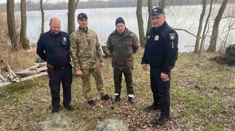 На Конотопщині вилучено 1,5 км браконьєрських сіток. Скільки буде тривати заборона на вилов риби