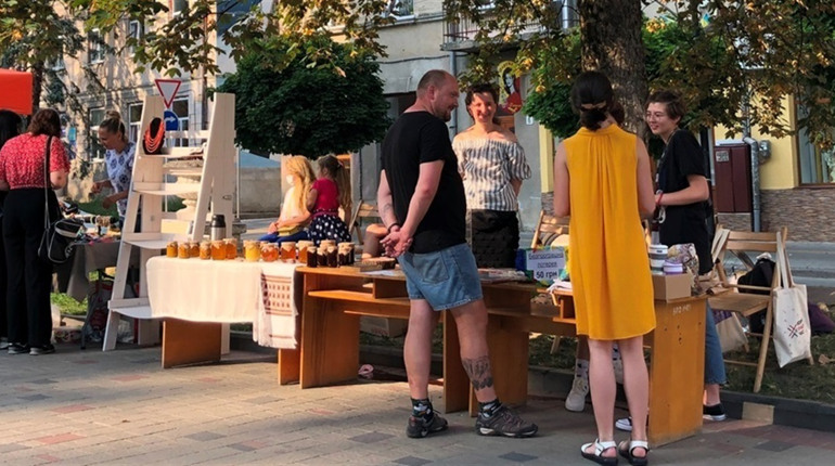 Підприємці можуть долучитись до благодійного ярмарку на День міста: що потрібно робити