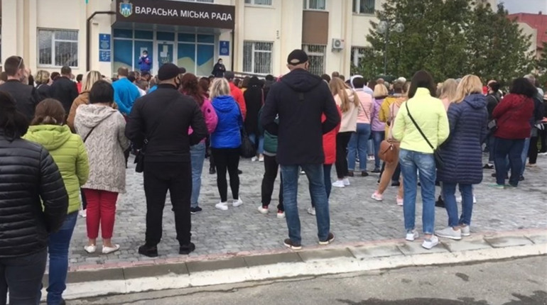 У Вараші під тиском підприємців скасували посилення карантину