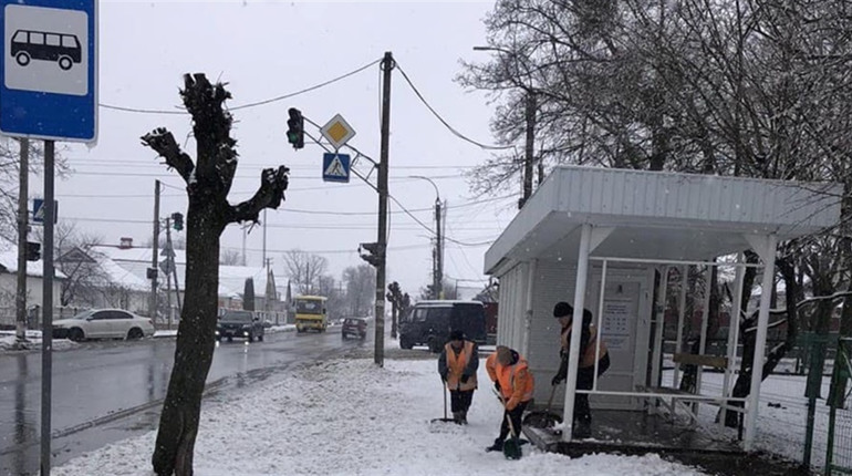 Грип, COVID і ГРВІ відступають, але не здаються: вакцинація залишається найкращим захистом