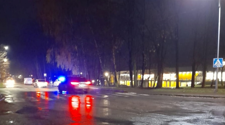 Поліцейські розшукали водія, який збив на пішохідному переході дівчинку та втік з місця аварії