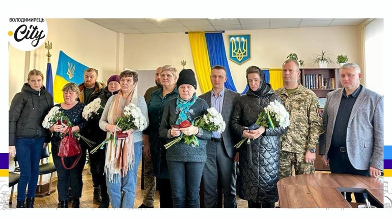 В Зарічному вручили шість посмертних нагород родинам загиблих на фронті Героїв