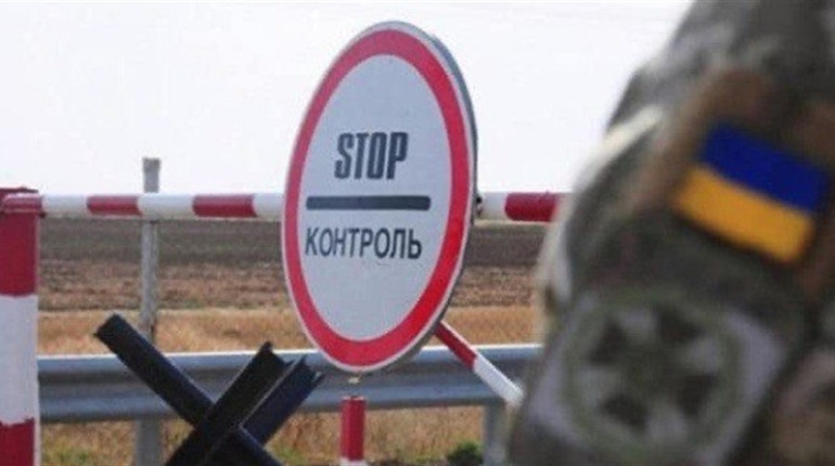 Трьох жителів Сарненського району підозрюють у спробі вивезти за кордон двох чоловіків