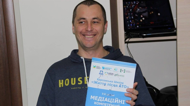 У Хмельницькому простились із загиблим Воїном з Кізомиса — відомим волонтером Сергієм Зелінським
