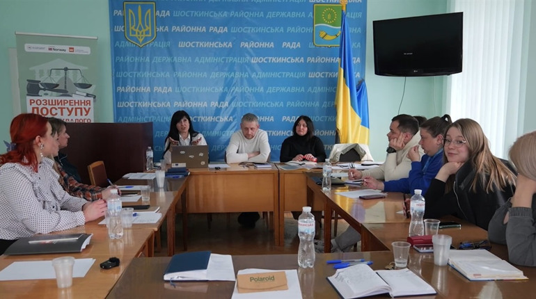 Місток між переселенцями та владою: у Шосткинському районі перезавантажили роботу Ради ВПО