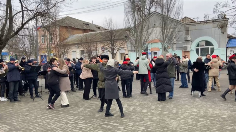 Пенсій нема. бухла повно, в лікарнях бардак — на що скаржаться жителі Генічеська