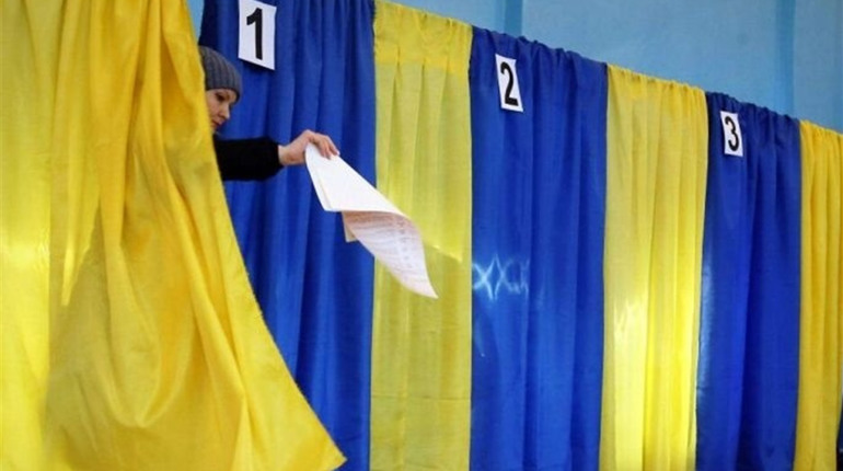 У депутати міської ради Сватівської ОТГ йдуть 173 кандидата від семи політичних сил: хто вони